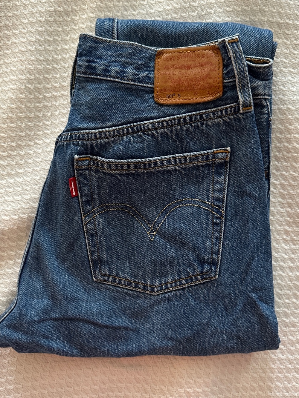Levi's Women's Skinny Jeans - Blue Denim with Brown Patch